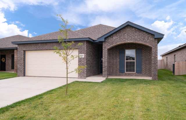 Newer Construction 3/2/2 in Glendale!!!! AHS district Gallery 3