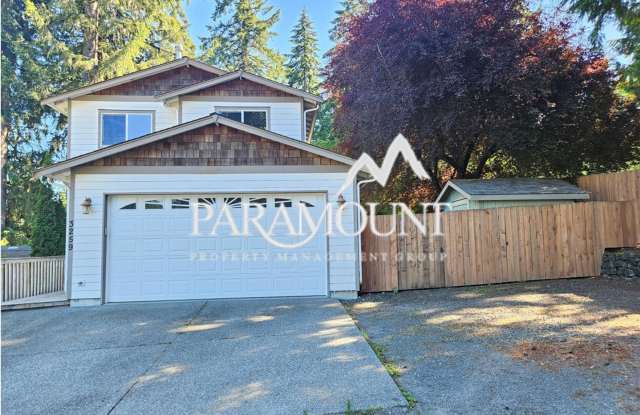 3 Bedroom By Kitsap Lake! - 3259 Northlake Way Northwest, Erlands Point-Kitsap Lake, WA 98312