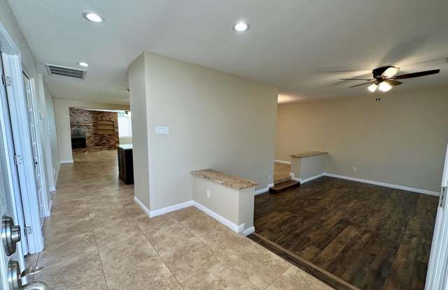 5001 E Pershing Avenue Gallery 3