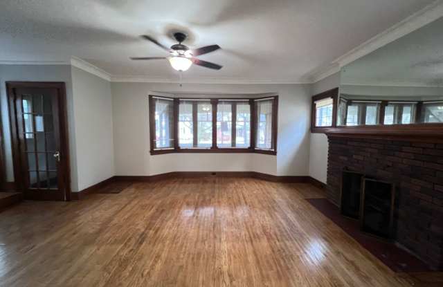 Spacious 4 bedroom home! Gallery 3