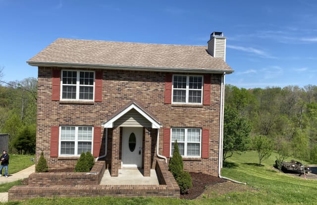 361 Brook Mead Dr - 361 Brook Mead Drive, Clarksville, TN 37042