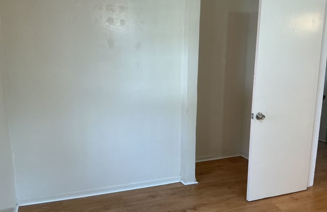 3 Bedroom Single Family home Gallery 3