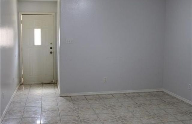 2201 Kimberly Lane Gallery 2