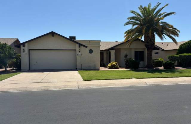 Lovely 3 bedroom 2 bath home in the grass in Leisure World a 45+ Active Adult Resort Community. Must be at least 5-5.5 months.  Available November through mid April 2027. photos photos