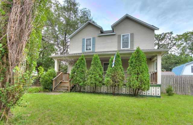 Spacious 5-Bedroom Home Near Drake University photos photos