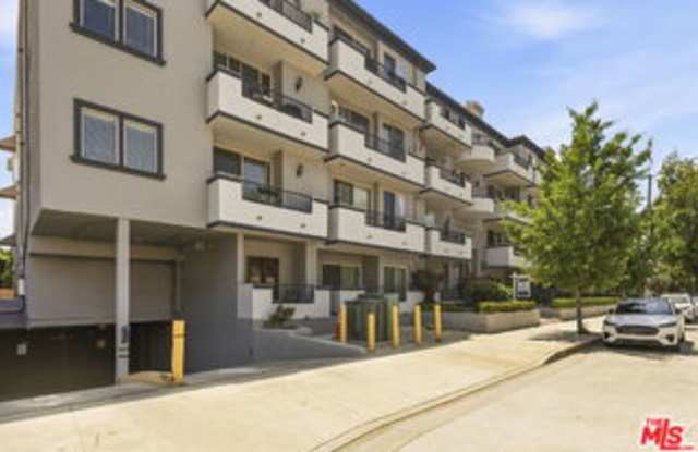 17512 Gledhill Street photos photos