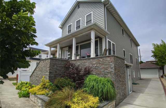 535 E Walnut st unit: Main photos photos