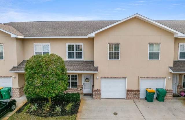 Updated townhome in Fort Walton Beach! - 1491 Bentley Circle, Wright, FL 32547