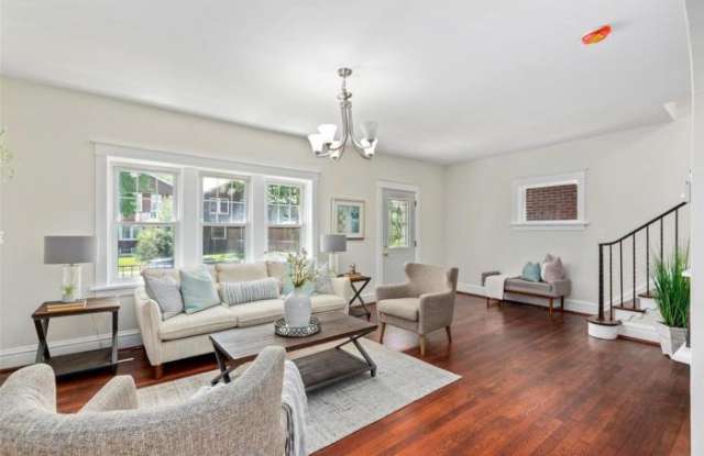 5817 Pershing Avenue Gallery 4