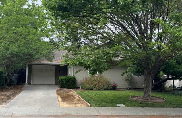 Charming Detached Home photos photos Charming Detached Home photos photos