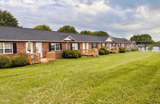 Beautiful 2 Bed 1.5 Bath Newly Updated with Garage - 123 Lee Drive, Oak Grove, TN 37615