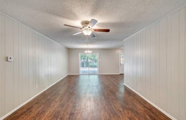 2833 Kingsbury Avenue Gallery 4