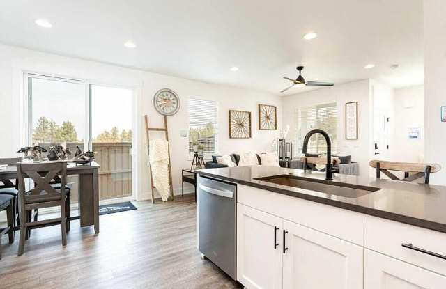 Eastside townhome in the desirable Petrosa neighborhood photos photos