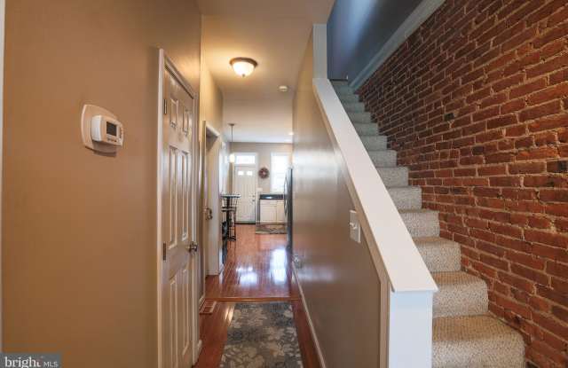 2608 HUDSON STREET Gallery 4