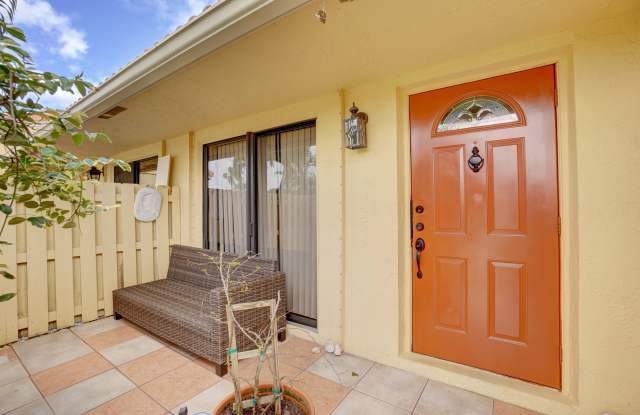 6732 Bridlewood Court Gallery 3