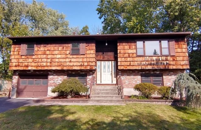 48 N Fremont Avenue - 48 Freemont Avenue North, Nanuet, NY 10954