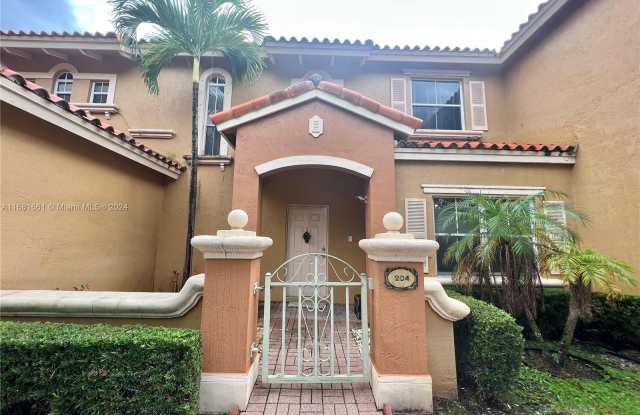 8550 NW 141st Ln - 8550 Northwest 141st Lane, Miami Lakes, FL 33016