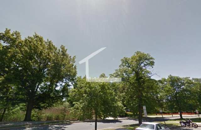 Very large Studio!  Great Location! Laundry onsite. - 55 Park Drive, Boston, MA 02215