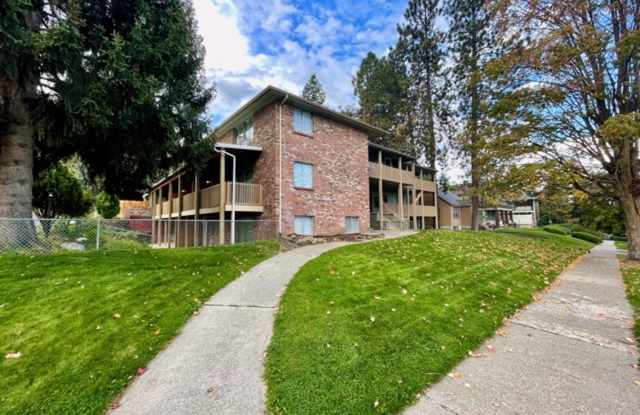 Contemporary 1 Bedroom / 1 Bath in Charming Cliff-Cannon Neighborhood - 802 South Oak Street, Spokane, WA 99204