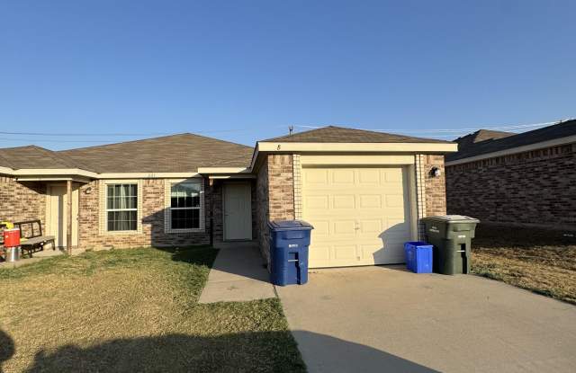 221 Gibson Street - B photos photos