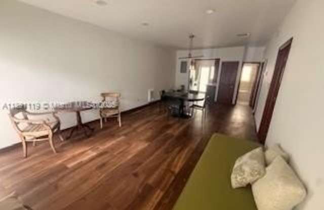 2208 Bay Dr photos photos