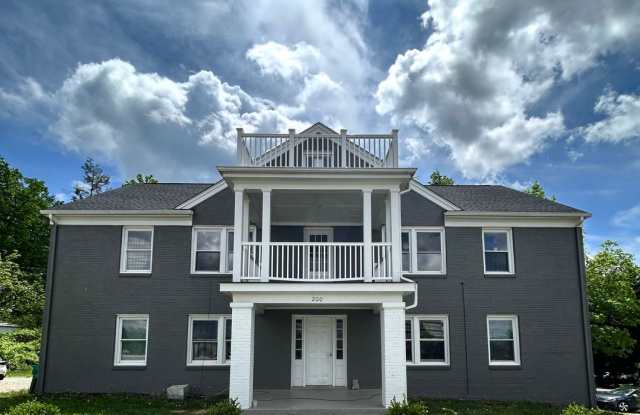 200 Eheart St SE photos photos