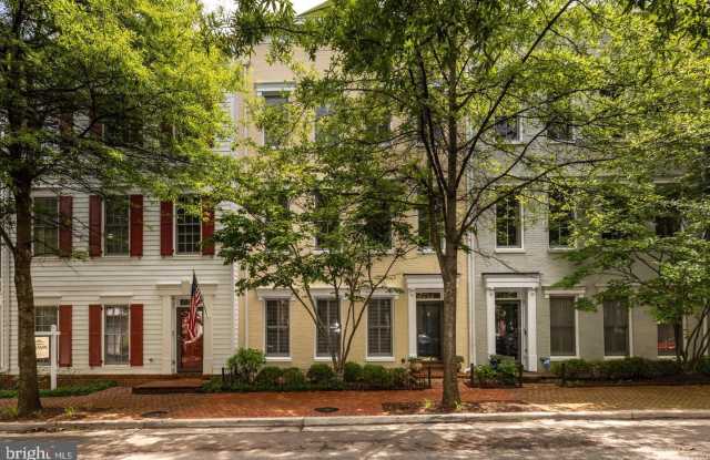 712 BRACEY Lane Gallery 2