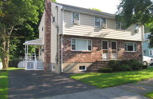 176 Broadway St photos photos