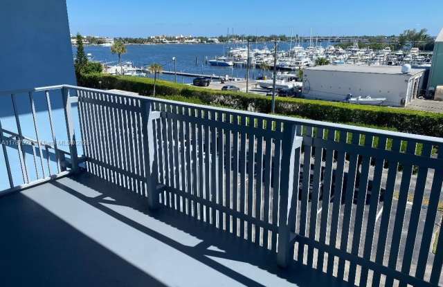 100 S Waterway Dr photos photos