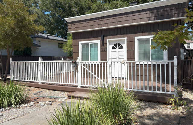 Cozy Cottage in Palo Alto – Fully Renovated photos photos