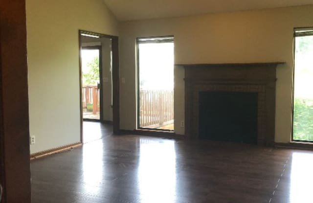 4430 Genessee Gallery 4