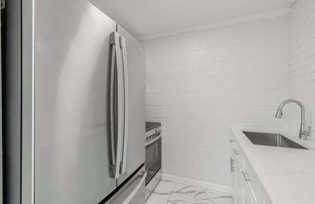 Knoxville 37917 - Newly Renovated Throughout 1 Bedroom Apartment in Park Ridge - Contact Ryan Fogarty 865-333-4840 photos photos