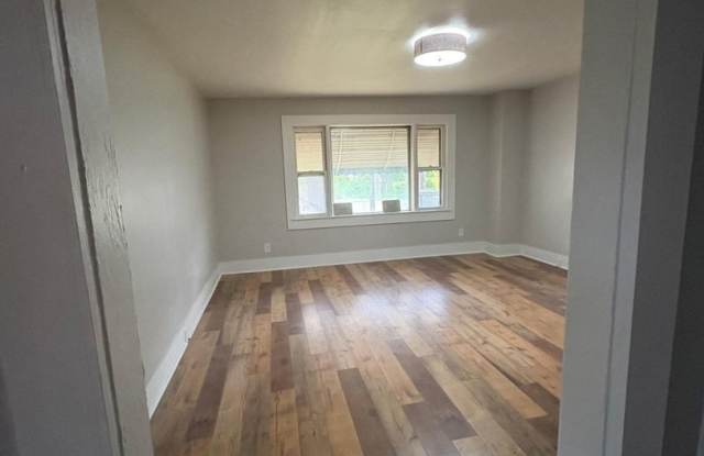 Welcome to 4245 E 71st Street, Cleveland, OH 44105 photos photos