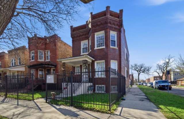 4957 West Superior St. photos photos