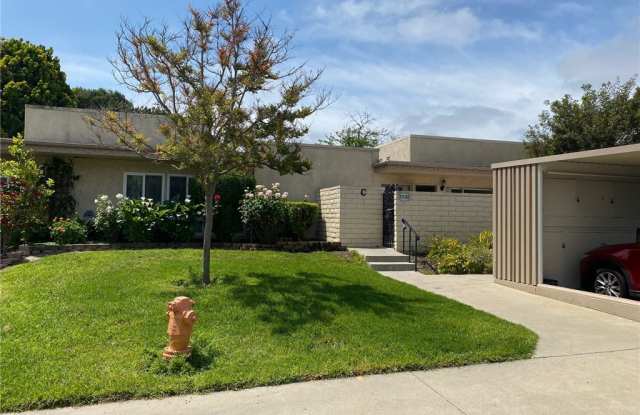 2132 VIA PUERTA - 2132 Via Puerta, Laguna Woods, CA 92637