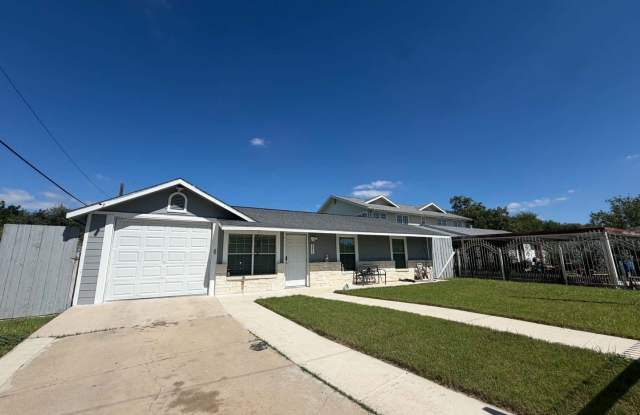 5551 KNOLL KREST DR Gallery 1