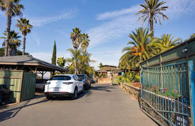 5037 Crestland Drive Gallery 1