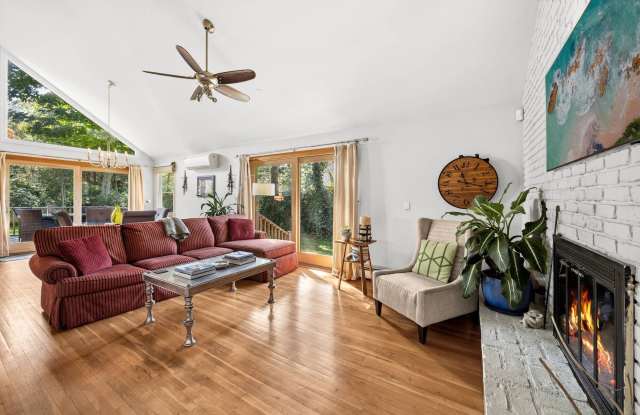 5 CEDAR RIDGE DR Gallery 3