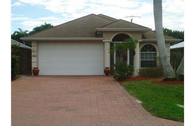 ** PET FRIENDLY **NAPLES PARK - NO HOA - POOL & SPA HOME - CLOSE TO BEACH! - ANNUAL photos photos