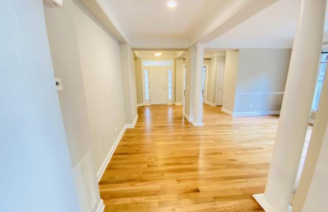 2894 TANZANITE PLACE Gallery 3