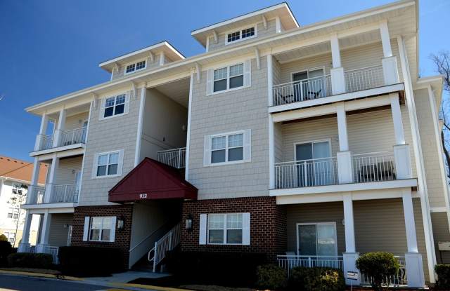 ENJOY CAREFREE LIVING AT IT'S BEST W/ PRIME LOCATION NEAR TOWN CENTER!! photos photos ENJOY CAREFREE LIVING AT IT'S BEST W/ PRIME LOCATION NEAR TOWN CENTER!! photos photos