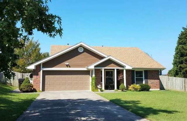 Knoxville 37922 - 3 bedroom, 2 bath home - Contact Susan Niedergeses (865) 300-4722 photos photos