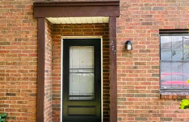 Very nice 2 bedroom, 2.5 bathroom townhome in Westerville schools for rent!! Gallery 1