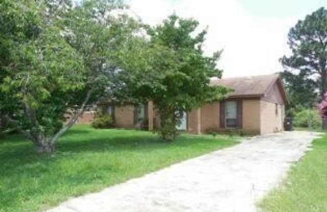 3913 Fairington Drive Gallery 1