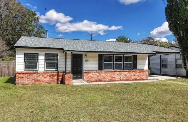 2210 N Fernwood Dr photos photos