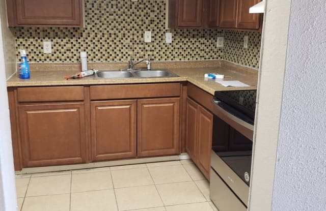 840 Sky Lake Ci Unit A - 840 Sky Lake Circle, Sky Lake, FL 32809