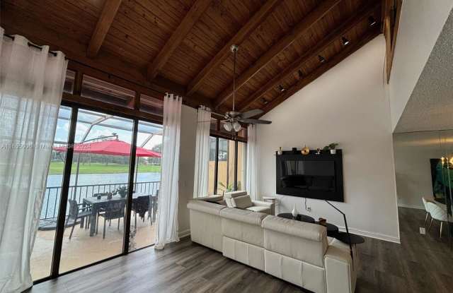 10850 South Golfview Drive Gallery 2