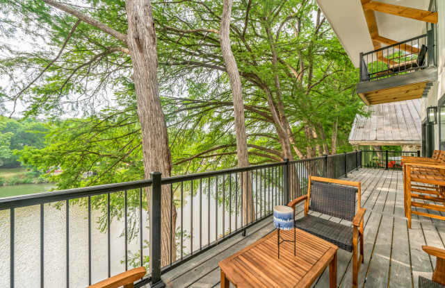 6786 River Road Gallery 2