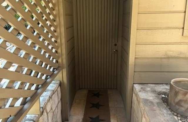302 Riverhill Blvd photos photos