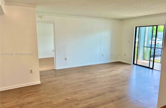 20761 NE 4th Pl photos photos